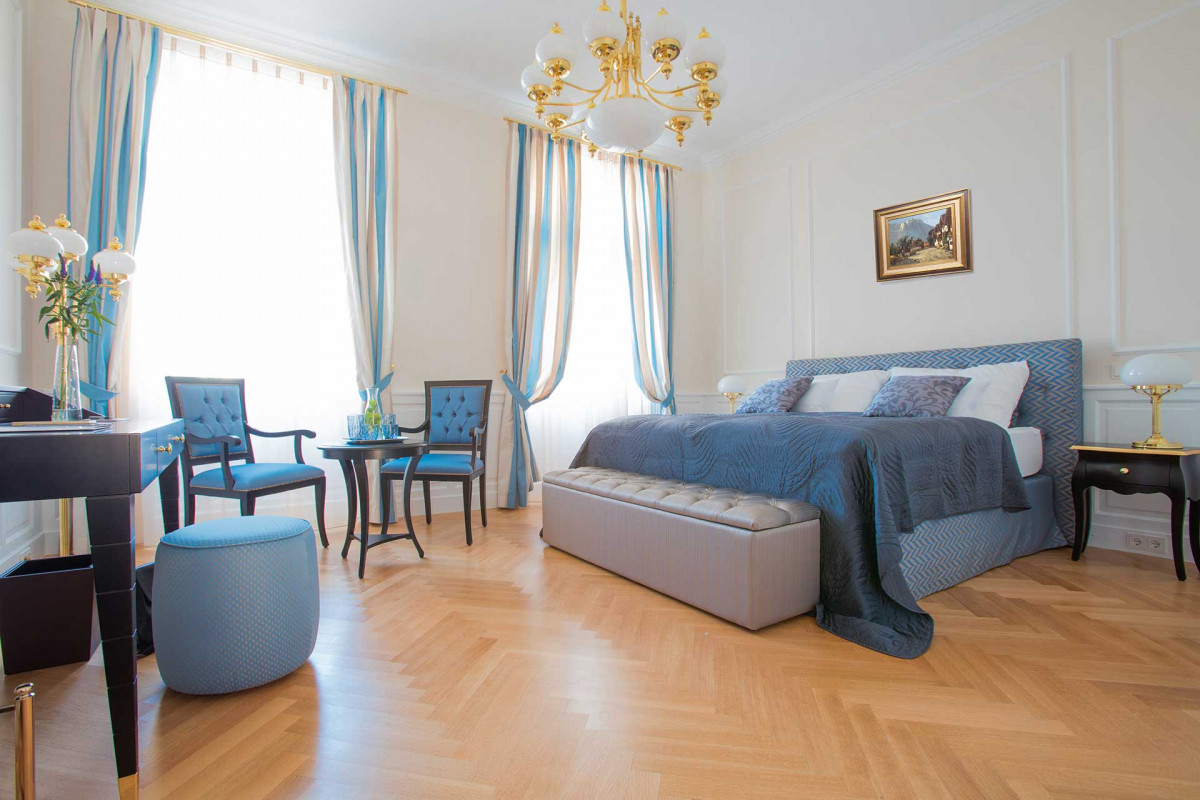 __( 'Slider Image', 'destination-hotel-booking' ) ); ?>